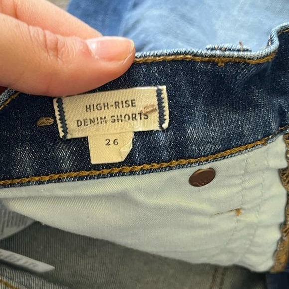 Madewell High Rise Denim Shorts Light to Medium Wash Raw Hem Cut Off - Picture 2 of 5